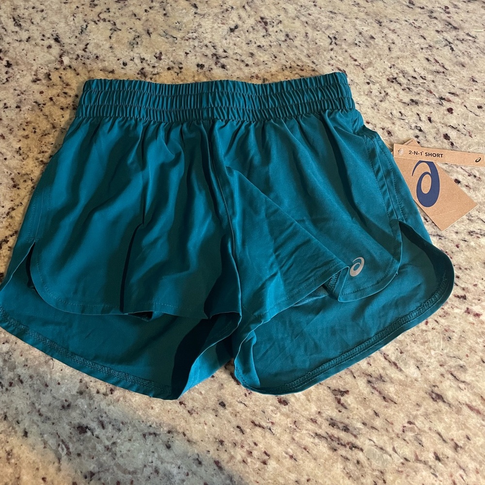 ASICS 2-N-1 Shorts